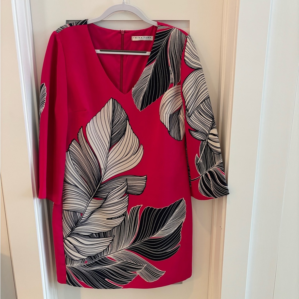 Trina Turk Fuchsia and Black Leaf Pattern Long Sleeve Dress